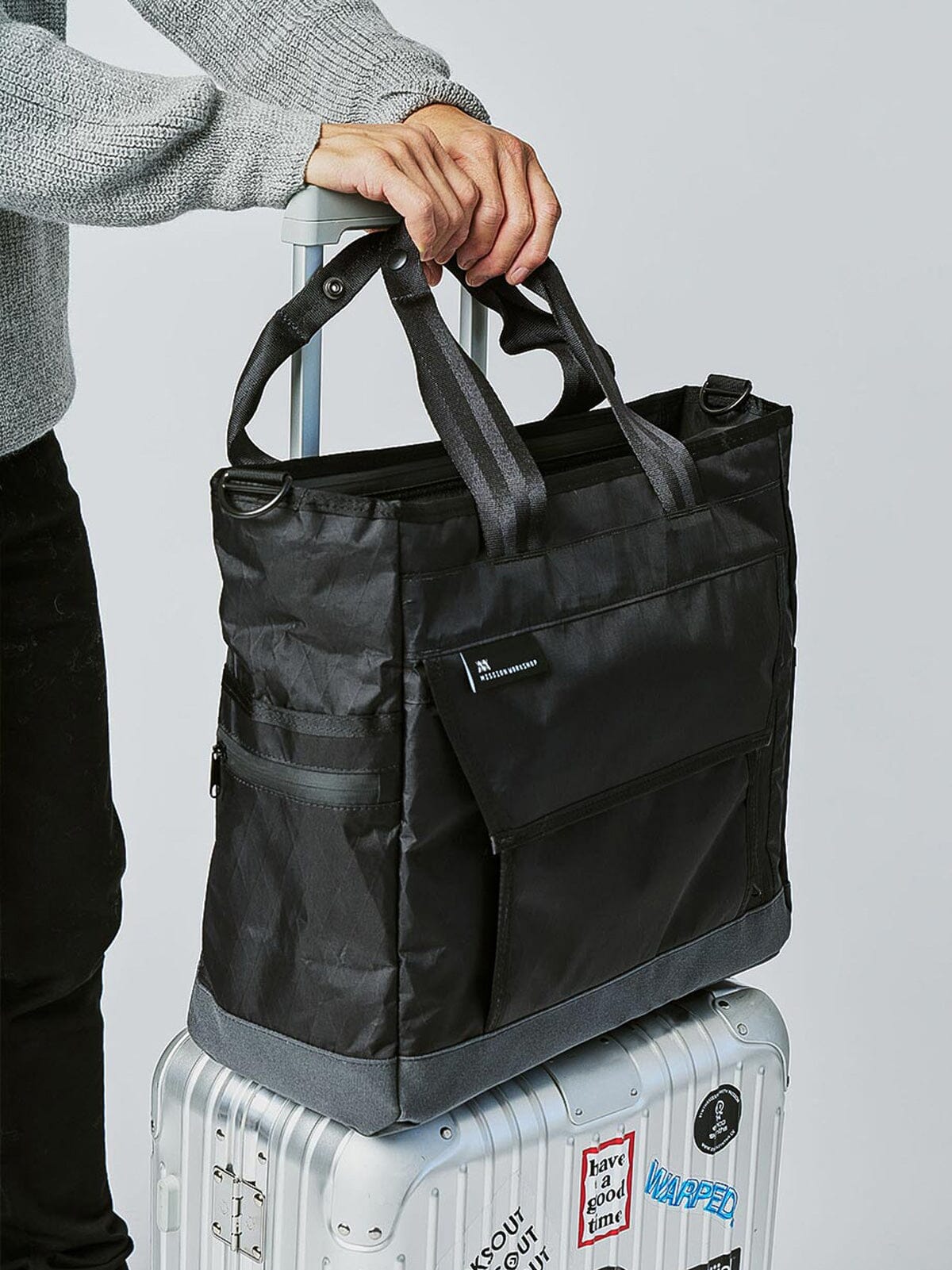 Drift by Mission Workshop - Weatherproof Bags & Technical Apparel - San Francisco & Los Angeles - Construit pour durer - Garanti pour toujours