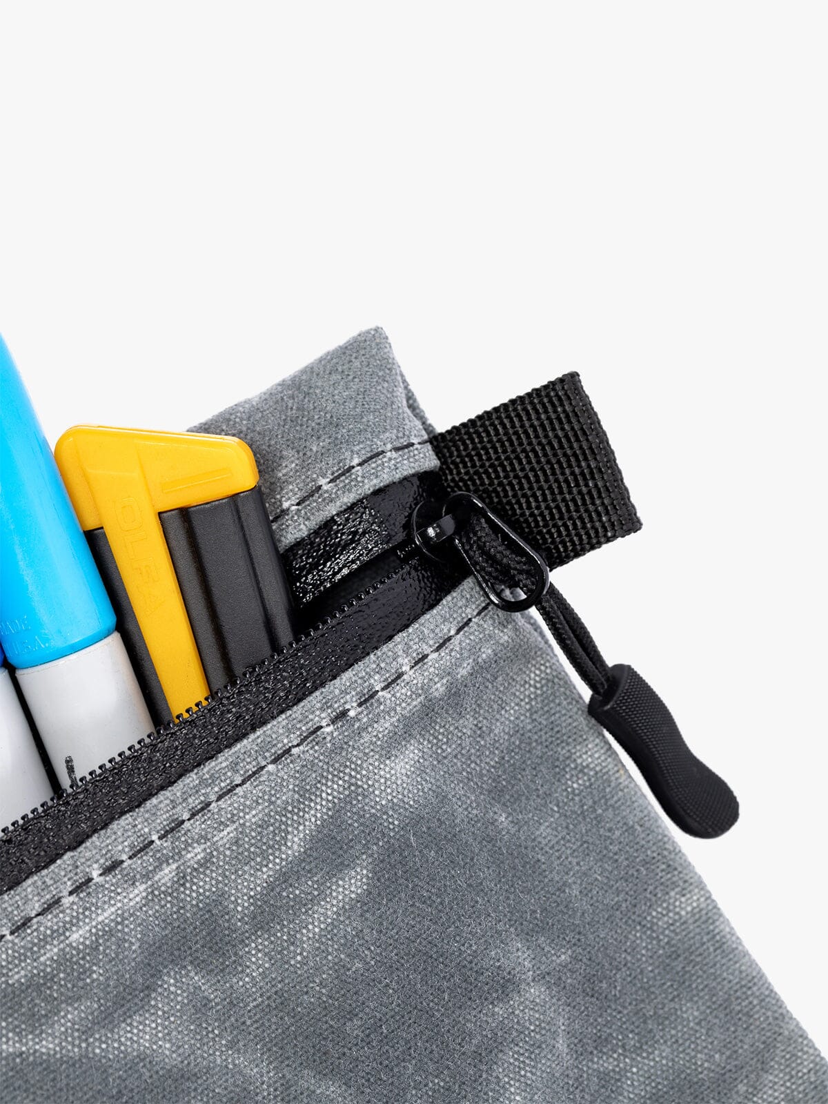 Waxed Canvas Wallet & Utility Pouch by Mission Workshop - Weatherproof Bags & Technical Apparel - San Francisco & Los Angeles - Construit pour durer - Garanti pour toujours