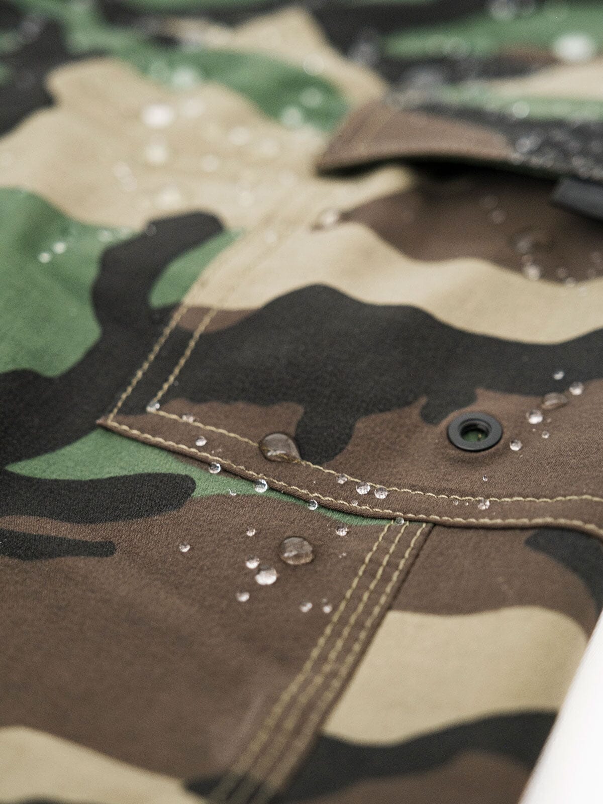 Ocho by Mission Workshop - Weatherproof Bags & Technical Apparel - San Francisco & Los Angeles - Construit pour durer - Garanti pour toujours