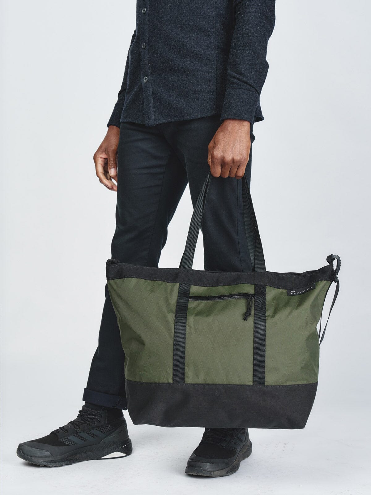 Helix 15L Tote by Mission Workshop - Weatherproof Bags & Technical Apparel - San Francisco & Los Angeles - Construit pour durer - Garanti pour toujours