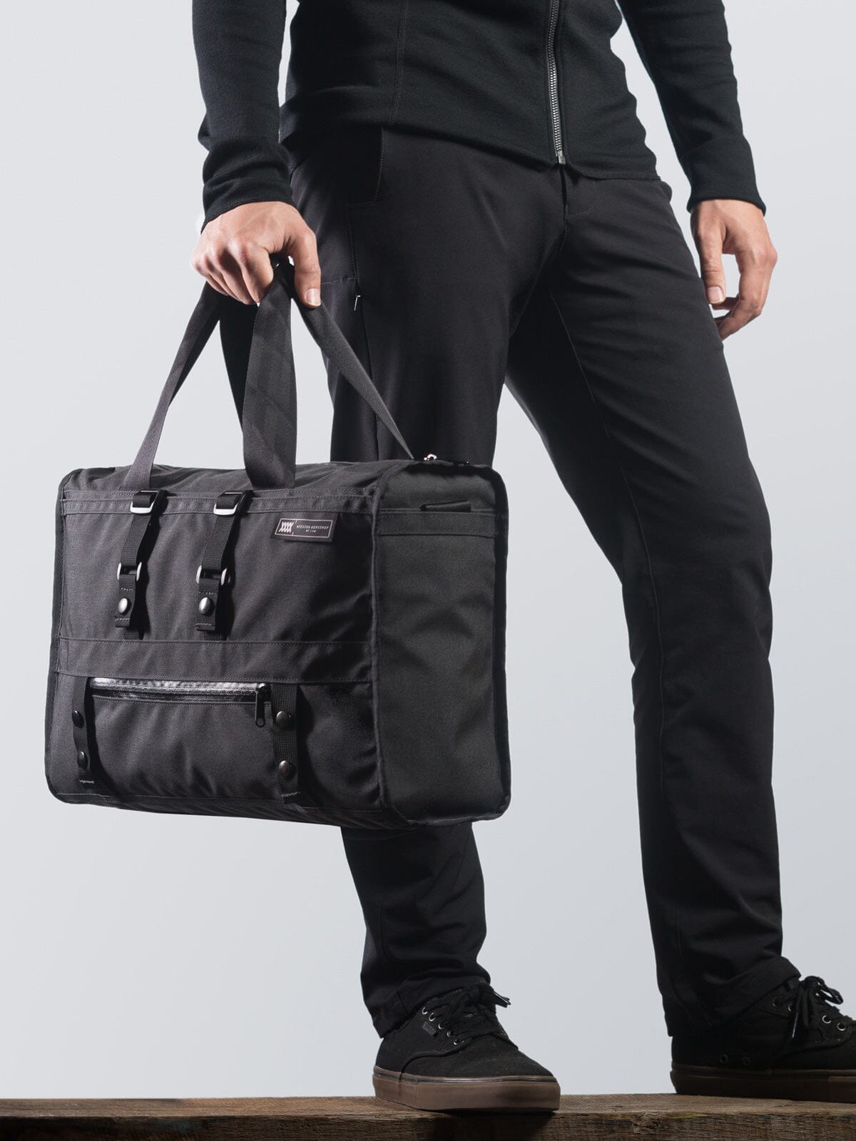 Transit Laptop Brief by Mission Workshop - Weatherproof Bags & Technical Apparel - San Francisco & Los Angeles - Construit pour durer - Garanti pour toujours