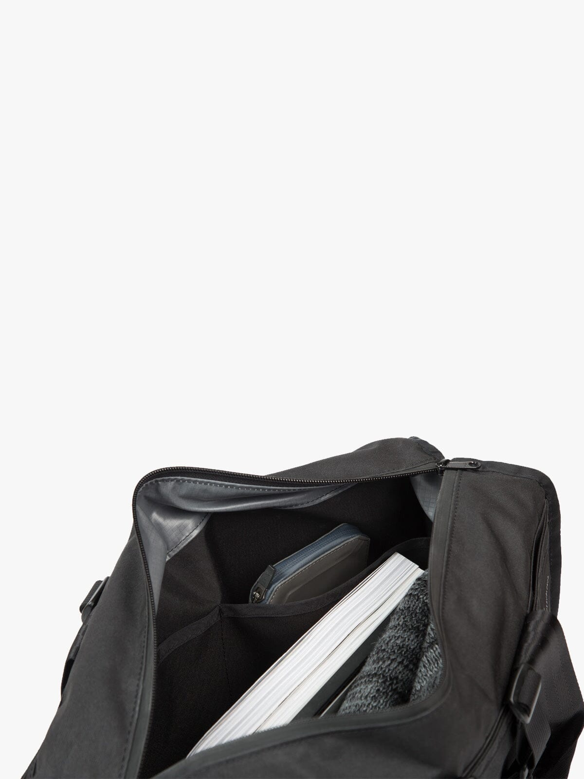 Transit Laptop Brief by Mission Workshop - Weatherproof Bags & Technical Apparel - San Francisco & Los Angeles - Construit pour durer - Garanti pour toujours