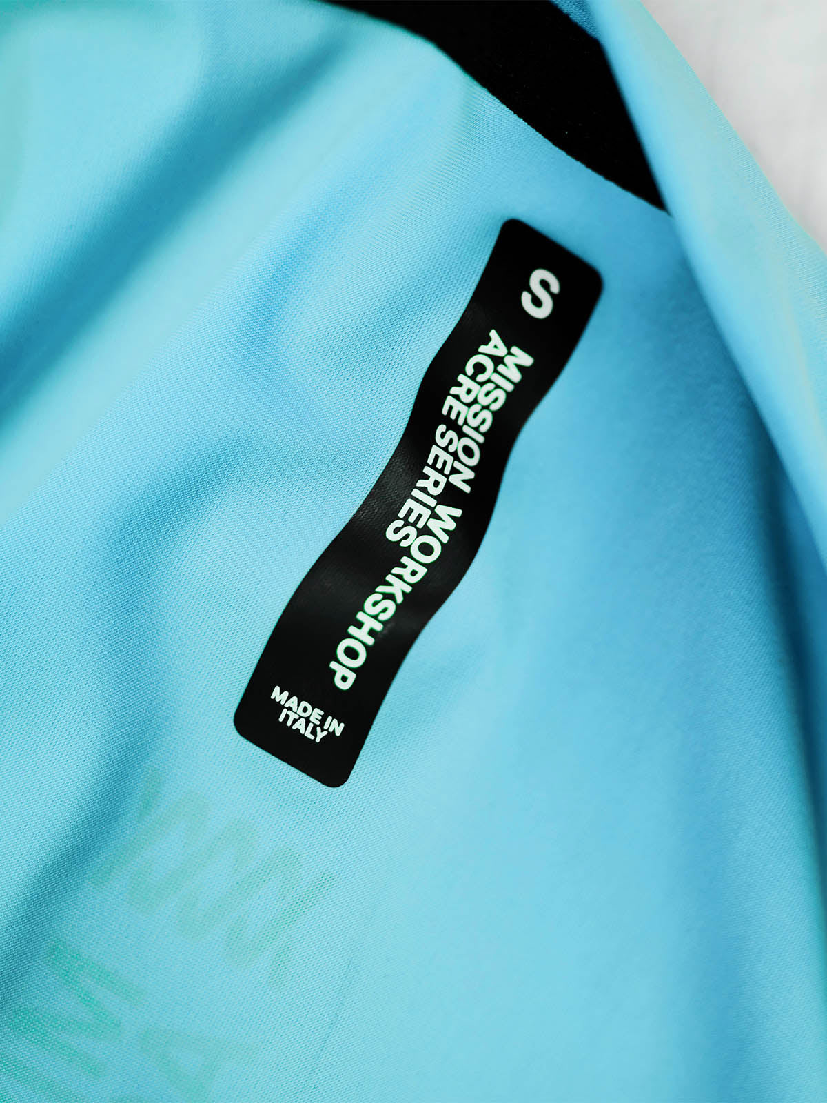 Mission Pro Jersey Men's by Mission Workshop - Weatherproof Bags & Technical Apparel - San Francisco & Los Angeles - Construit pour durer - Garanti pour toujours