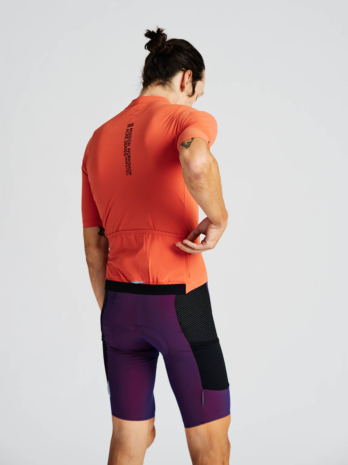 Mission Pro Jersey Men's by Mission Workshop - Weatherproof Bags & Technical Apparel - San Francisco & Los Angeles - Construit pour durer - Garanti pour toujours