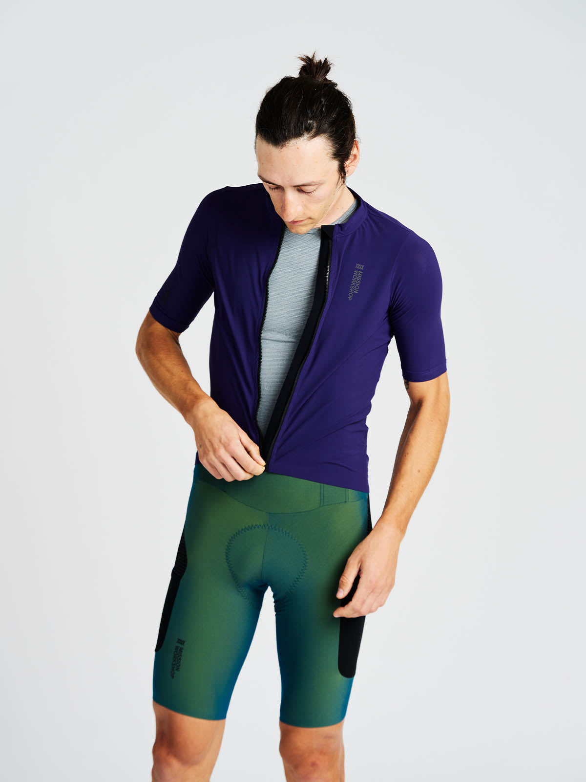 Mission Pro Jersey Men's by Mission Workshop - Weatherproof Bags & Technical Apparel - San Francisco & Los Angeles - Construit pour durer - Garanti pour toujours