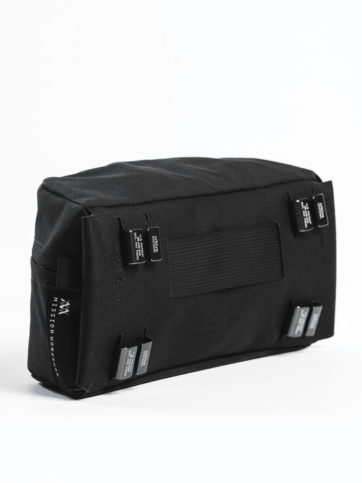 Axis by Mission Workshop - Weatherproof Bags & Technical Apparel - San Francisco & Los Angeles - Construit pour durer - Garanti pour toujours