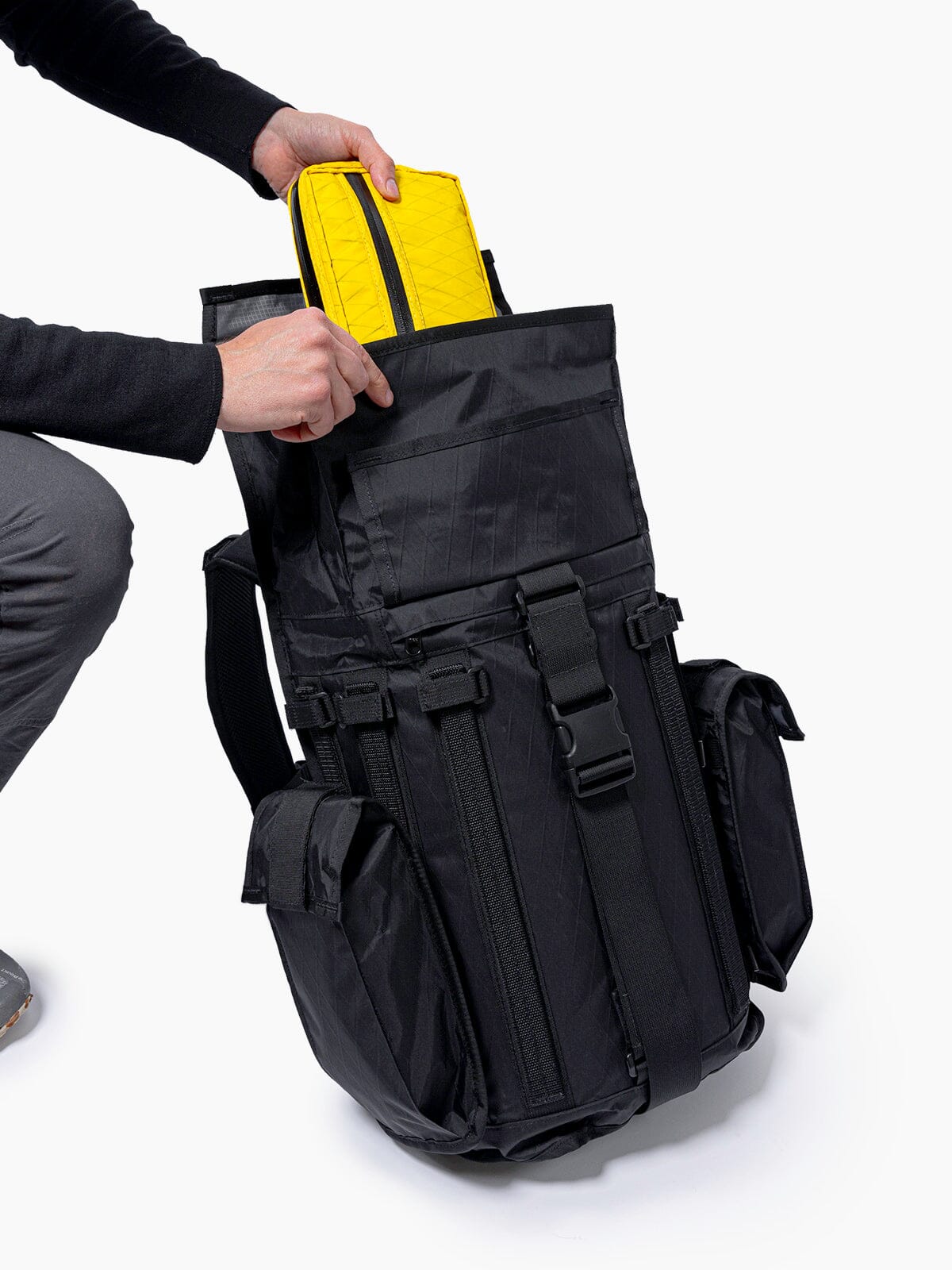 Notch Tech Pouch by Mission Workshop - Weatherproof Bags & Technical Apparel - San Francisco & Los Angeles - Construit pour durer - Garanti pour toujours