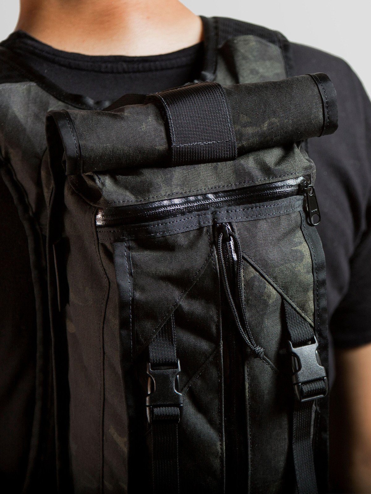 Hauser 10L by Mission Workshop - Weatherproof Bags & Technical Apparel - San Francisco & Los Angeles - Construit pour durer - Garanti pour toujours