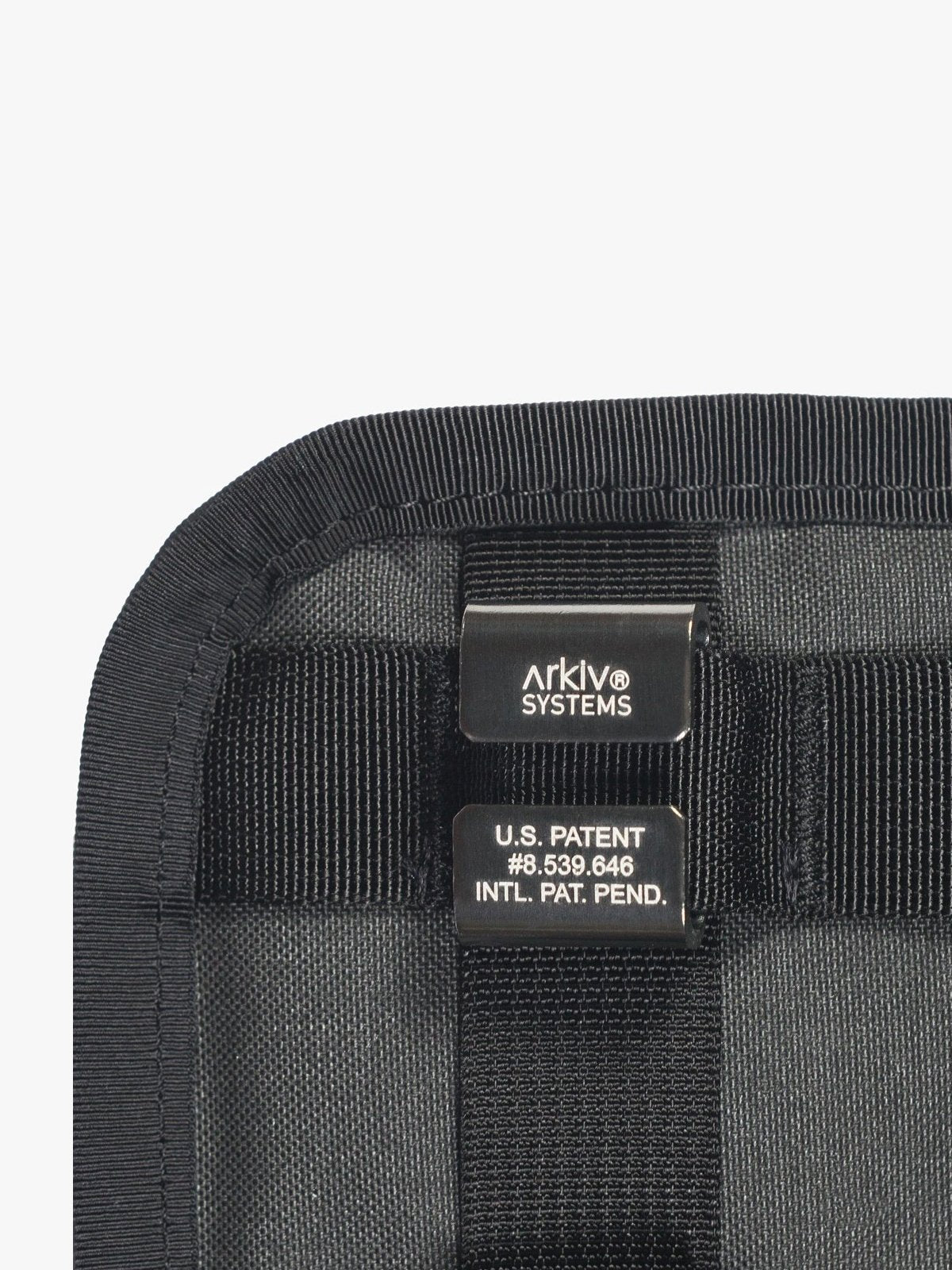 Arkiv Horizontal Zip by Mission Workshop - Weatherproof Bags & Technical Apparel - San Francisco & Los Angeles - Construit pour durer - Garanti pour toujours