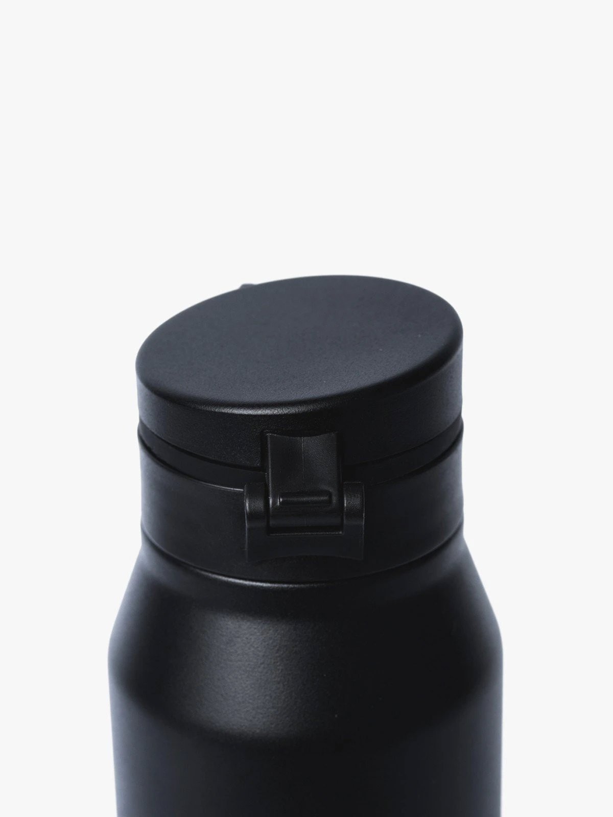 Miir x MW Howler by Mission Workshop - Weatherproof Bags & Technical Apparel - San Francisco & Los Angeles - Construit pour durer - Garanti pour toujours