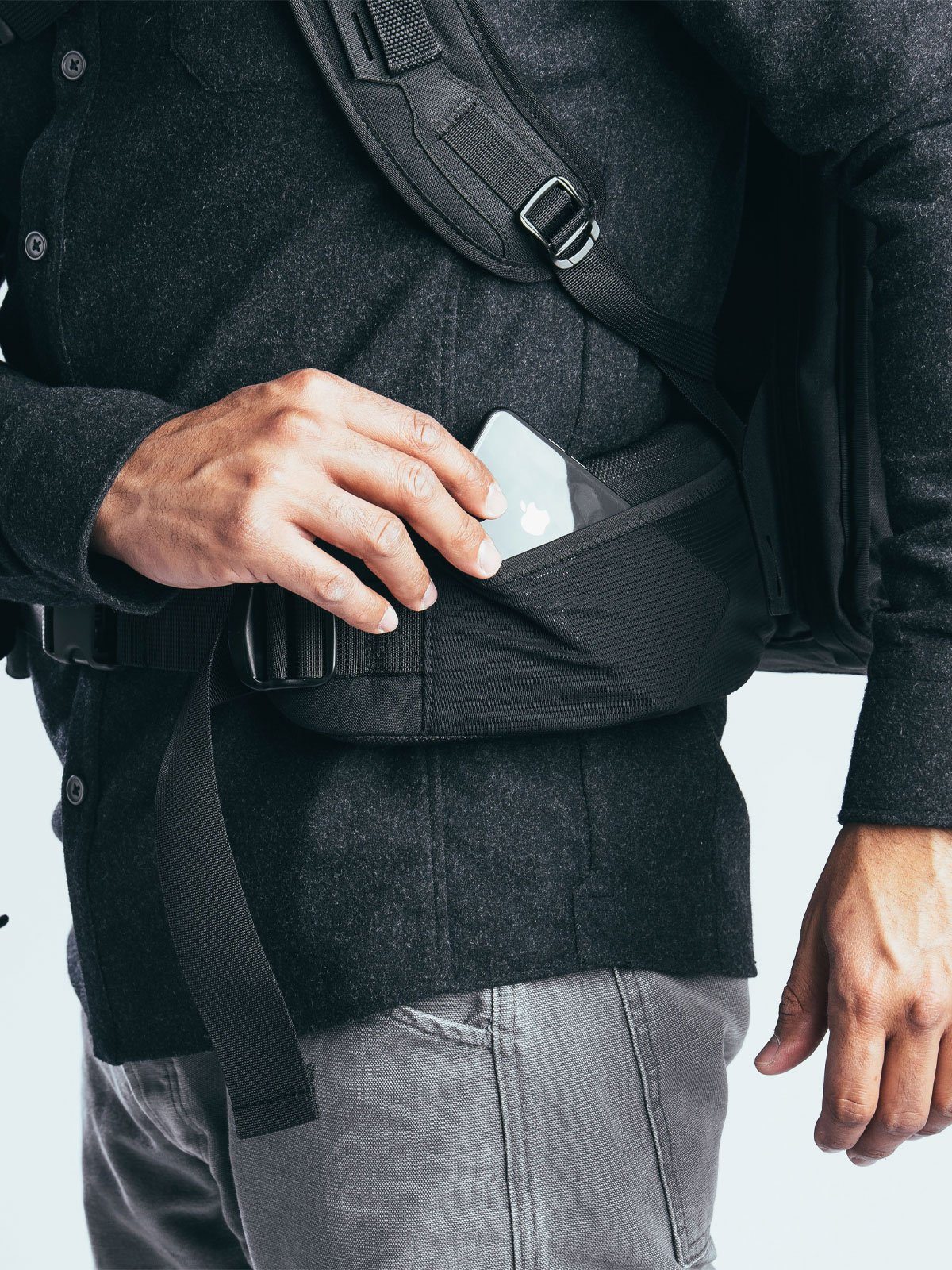 Radian by Mission Workshop - Weatherproof Bags & Technical Apparel - San Francisco & Los Angeles - Construit pour durer - Garanti pour toujours