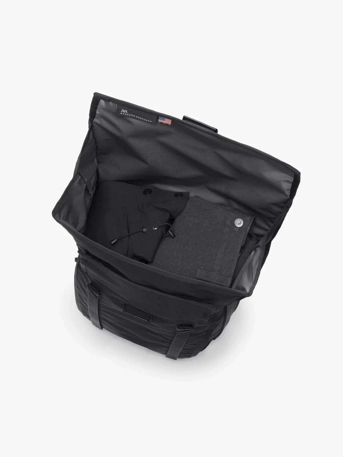 Radian by Mission Workshop - Weatherproof Bags & Technical Apparel - San Francisco & Los Angeles - Construit pour durer - Garanti pour toujours