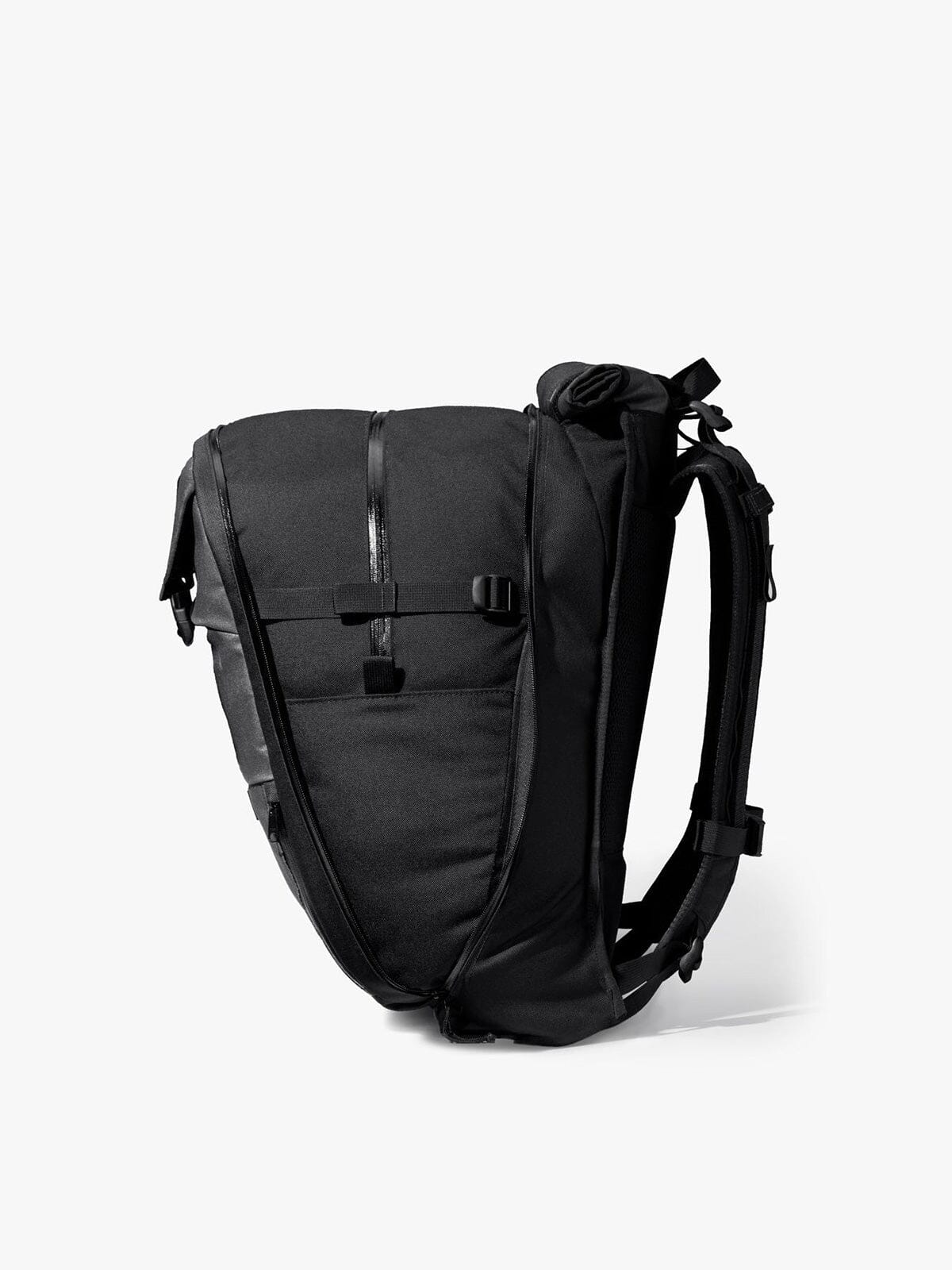 Rambler by Mission Workshop - Weatherproof Bags & Technical Apparel - San Francisco & Los Angeles - Construit pour durer - Garanti pour toujours