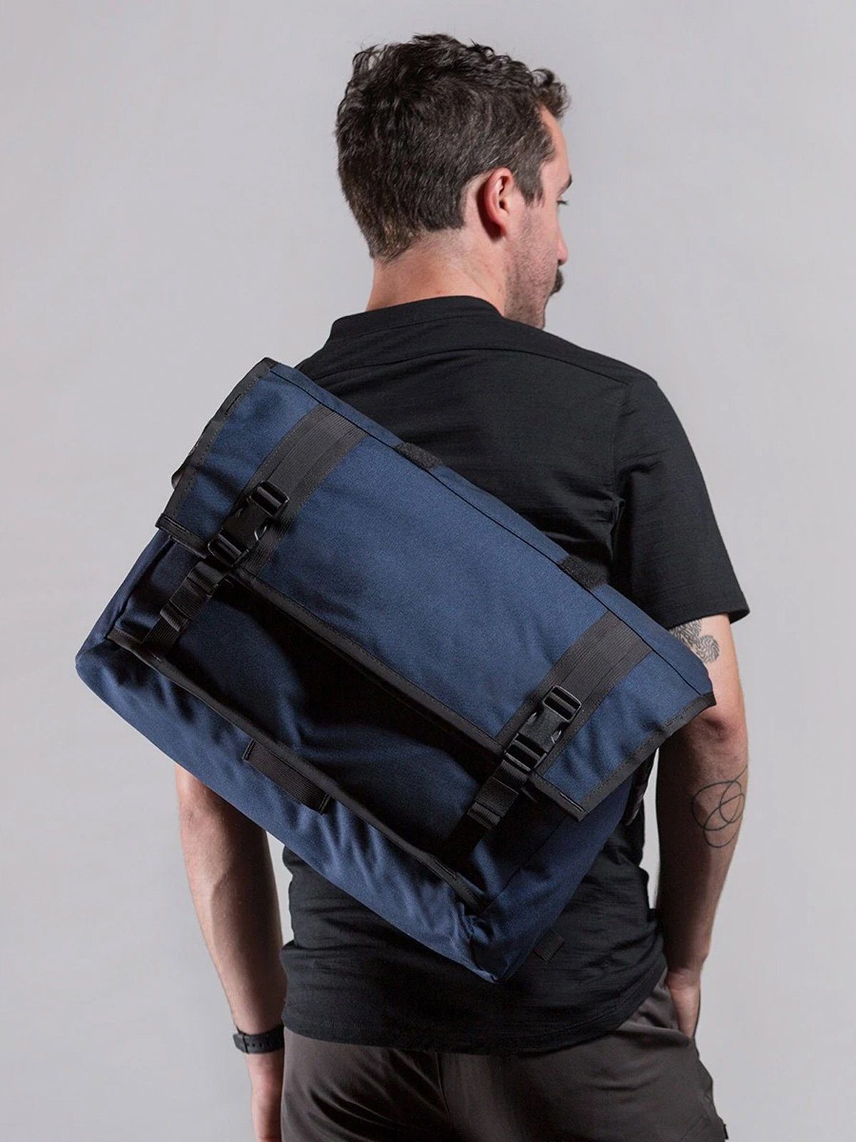 Rummy by Mission Workshop - Weatherproof Bags & Technical Apparel - San Francisco & Los Angeles - Construit pour durer - Garanti pour toujours