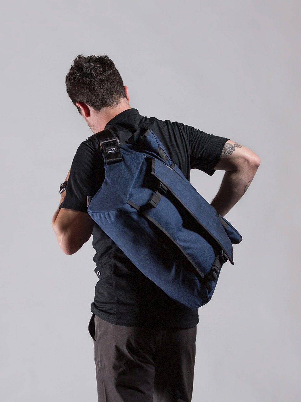 Rummy by Mission Workshop - Weatherproof Bags & Technical Apparel - San Francisco & Los Angeles - Construit pour durer - Garanti pour toujours