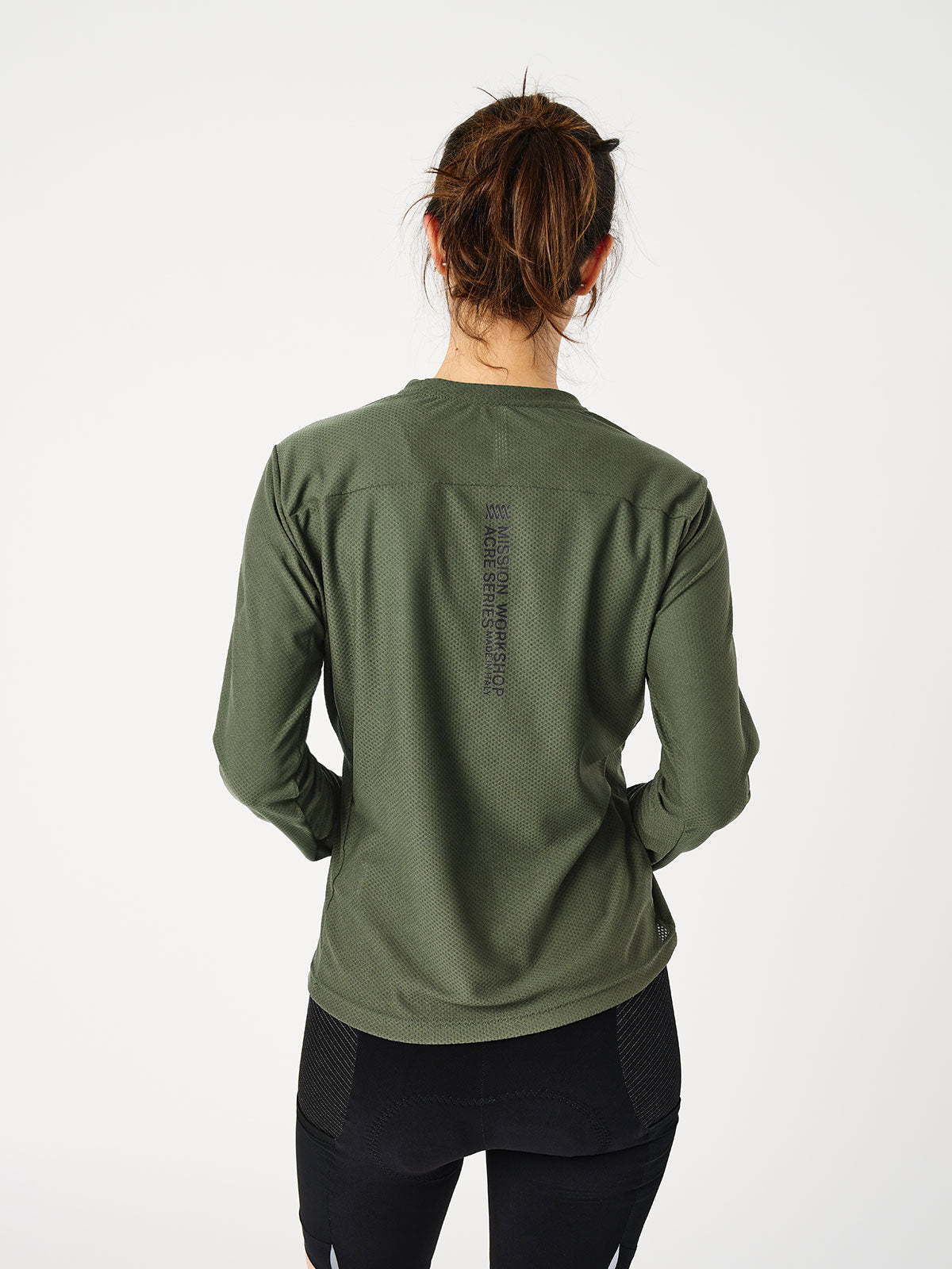 Mission Pro Tech Tee : LS Women's by Mission Workshop - Weatherproof Bags & Technical Apparel - San Francisco & Los Angeles - Construit pour durer - Garanti pour toujours