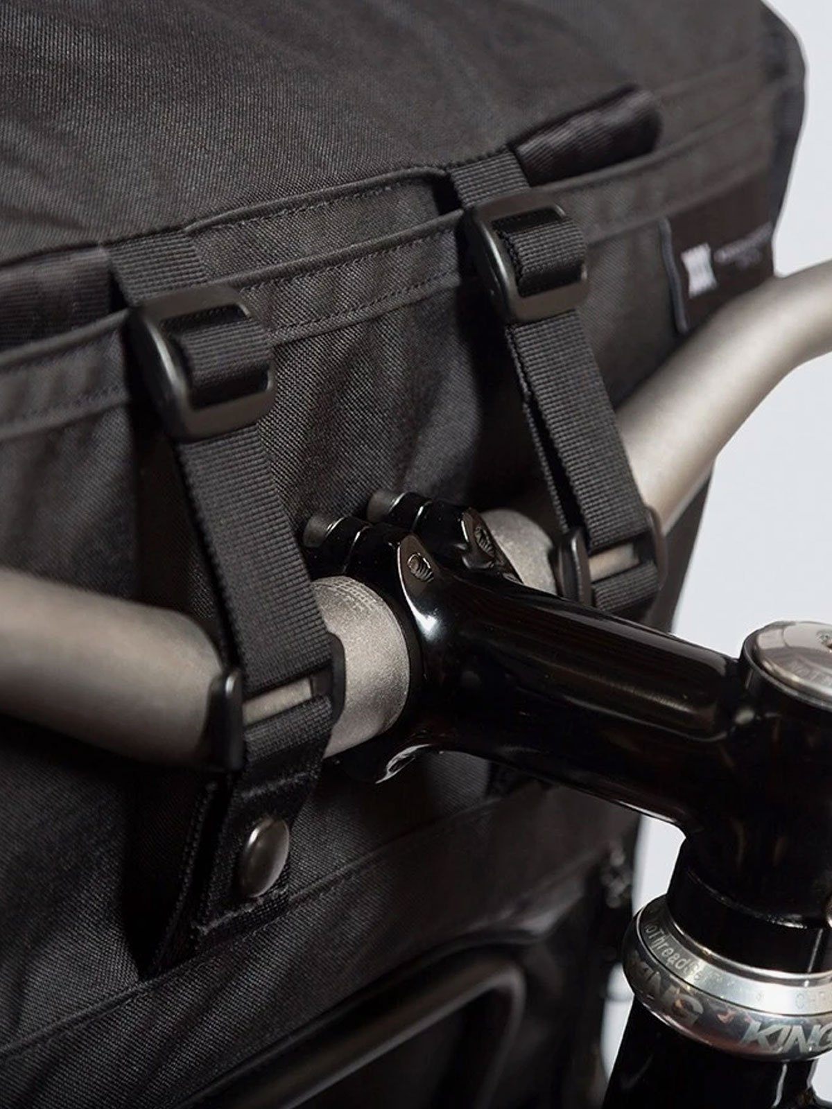Transit : Duffle by Mission Workshop - Weatherproof Bags & Technical Apparel - San Francisco & Los Angeles - Construit pour durer - Garanti pour toujours