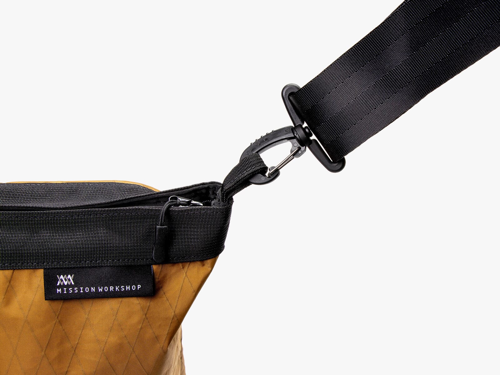 Helix 15L Tote by Mission Workshop - Weatherproof Bags & Technical Apparel - San Francisco & Los Angeles - Construit pour durer - Garanti pour toujours