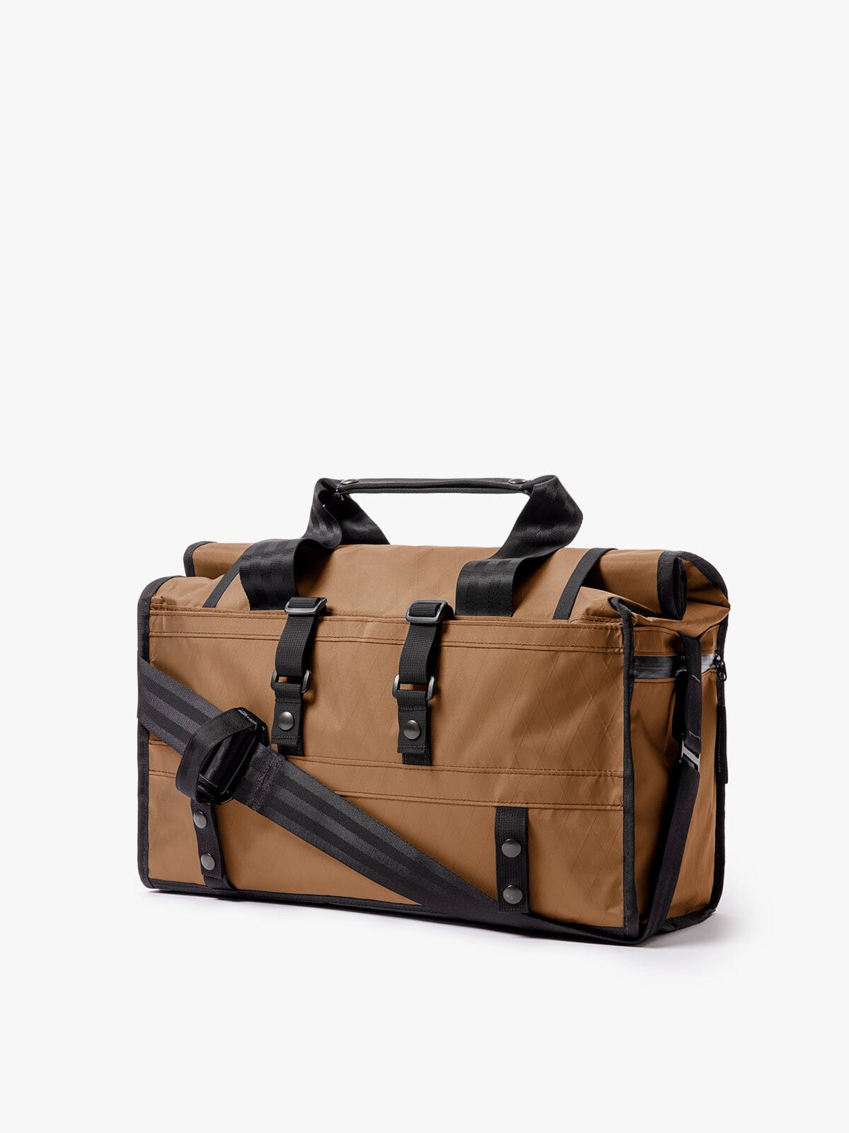 Helmsman : VX by Mission Workshop - Sacs étanches et vêtements techniques - San Francisco & Los Angeles - Construit pour durer - Garanti pour toujours