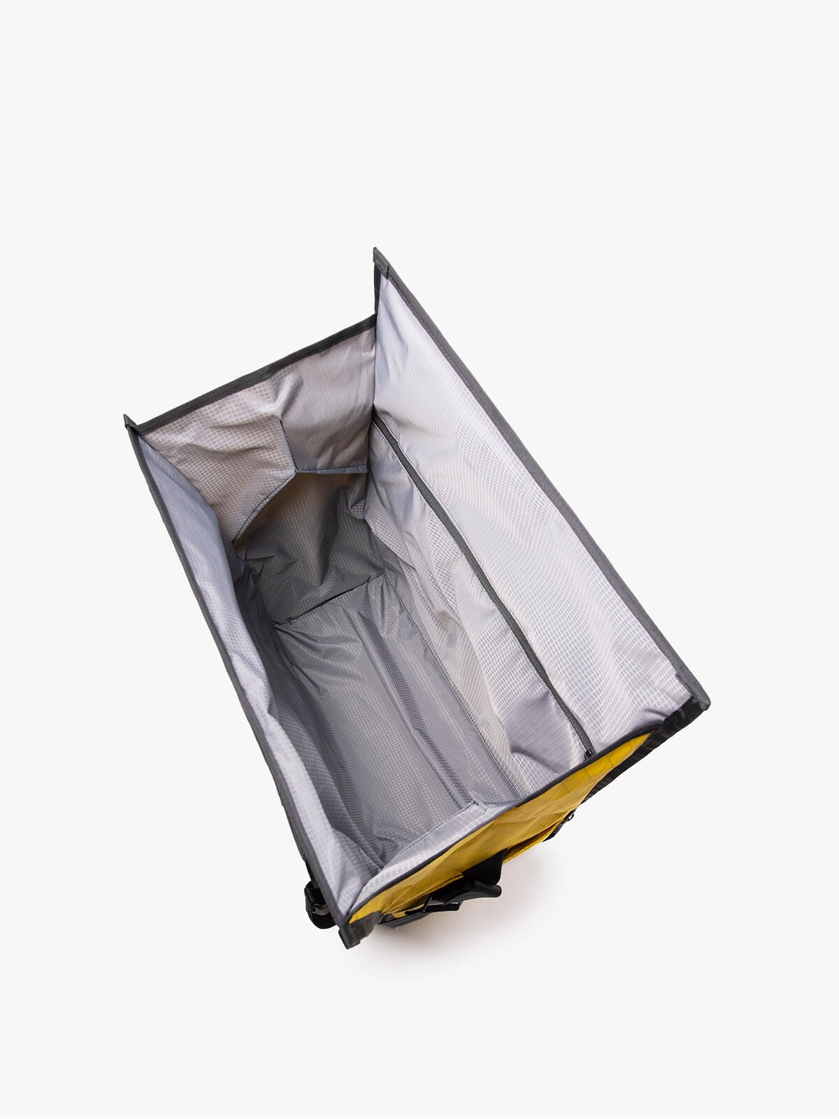 Helmsman : VX by Mission Workshop - Sacs étanches et vêtements techniques - San Francisco & Los Angeles - Construit pour durer - Garanti pour toujours