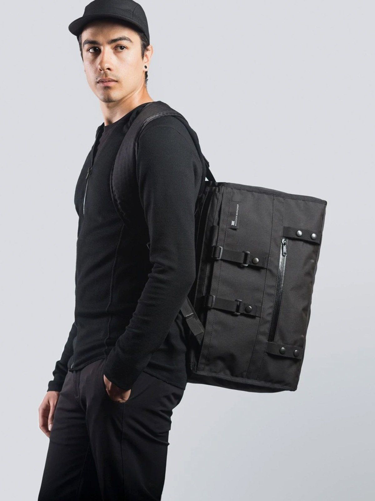 Transit : Duffle Backpack Harness by Mission Workshop - Weatherproof Bags & Technical Apparel - San Francisco & Los Angeles - Construit pour durer - Garanti pour toujours